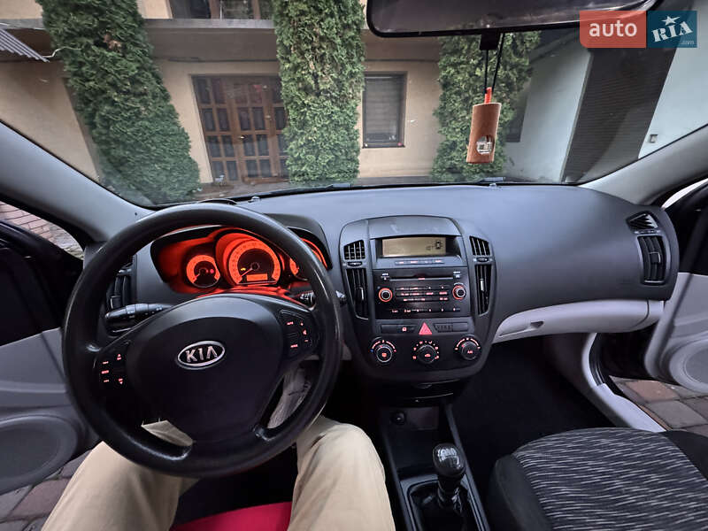 Хэтчбек Kia Ceed 2008 в Ивано-Франковске фото 9 Хэтчбек Kia Ceed 2008 в Ивано-Франковске