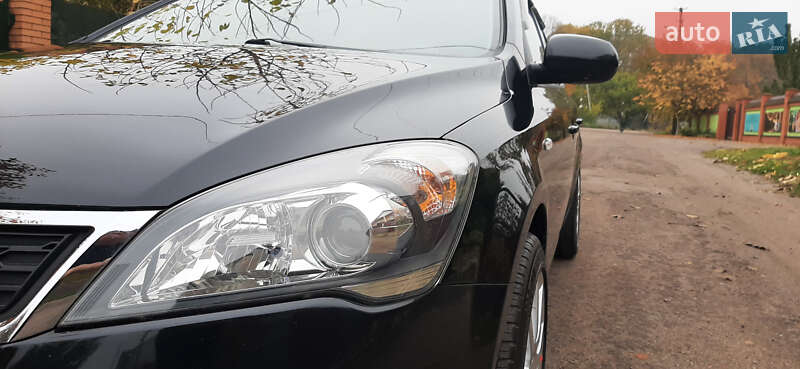 Універсал Kia Ceed 2009 в Чернігові