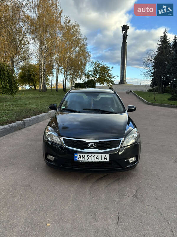 Хэтчбек Kia Ceed 2009 в Житомире фото 3 Хэтчбек Kia Ceed 2009 в Житомире