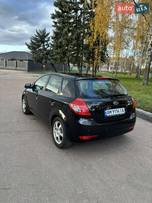 Хэтчбек Kia Ceed 2009 в Житомире фото 6 Хэтчбек Kia Ceed 2009 в Житомире