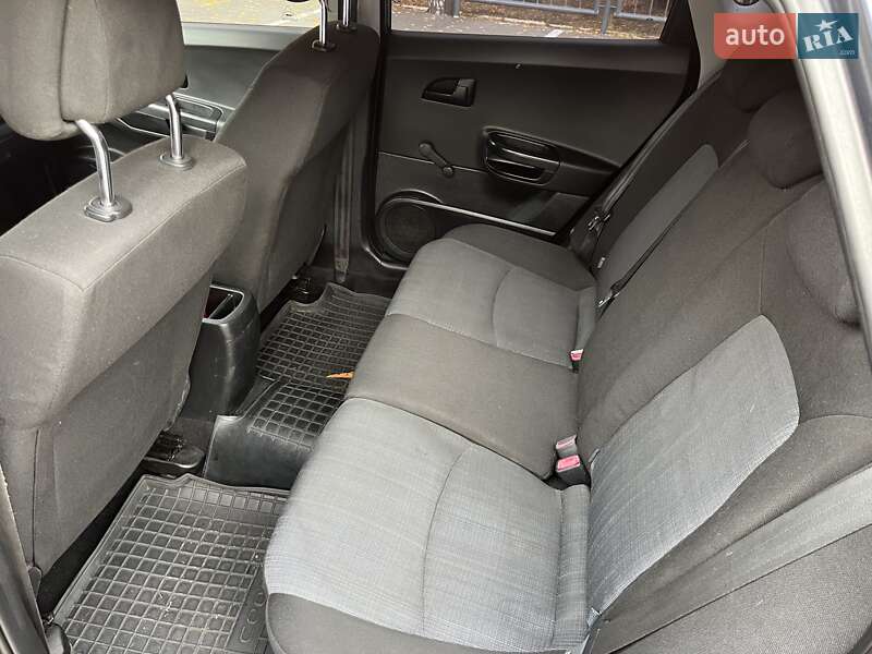 Хэтчбек Kia Ceed 2009 в Червоному Донце фото 10 Хэтчбек Kia Ceed 2009 в Червоному Донце