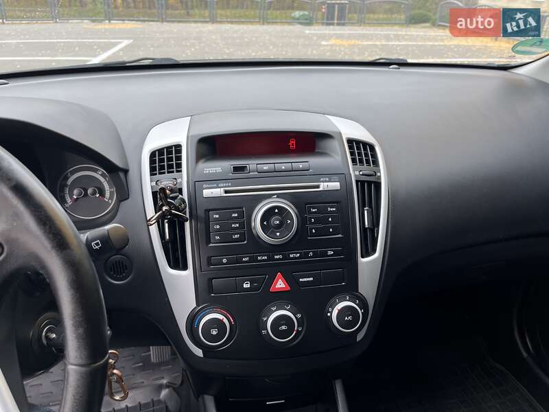 Хэтчбек Kia Ceed 2009 в Червоному Донце фото 11 Хэтчбек Kia Ceed 2009 в Червоному Донце