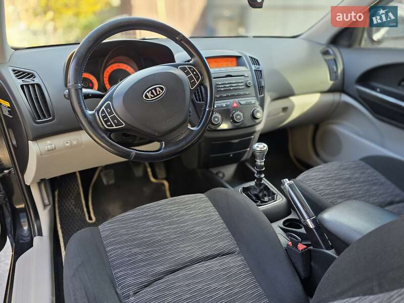 Универсал Kia Ceed 2008 в Бердичеве фото 23 Универсал Kia Ceed 2008 в Бердичеве