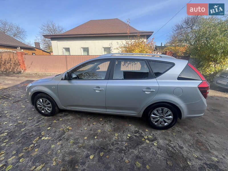 Універсал Kia Ceed 2009 в Охтирці