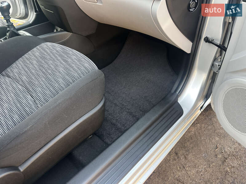 Універсал Kia Ceed 2009 в Охтирці