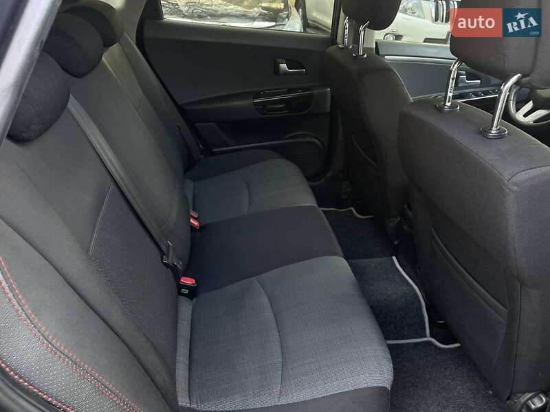 Універсал Kia Ceed 2012 в Дніпрі фото 18 Універсал Kia Ceed 2012 в Дніпрі