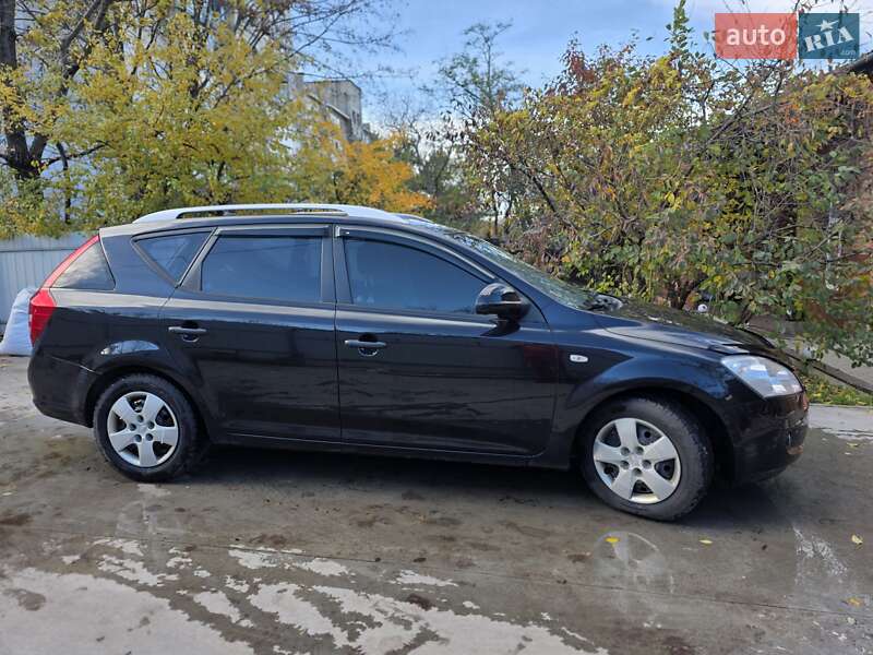 Универсал Kia Ceed 2008 в Бердичеве