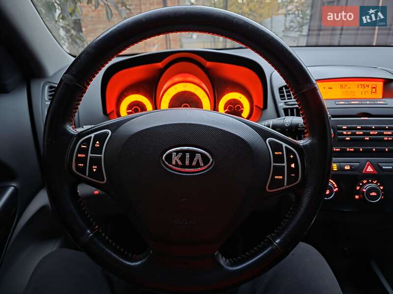 Универсал Kia Ceed 2008 в Бердичеве