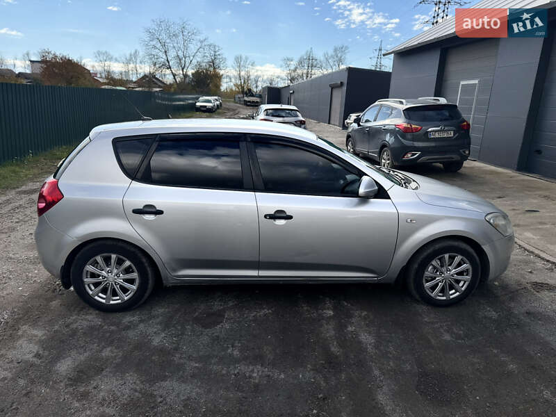 Хэтчбек Kia Ceed 2008 в Павлограде фото 7 Хэтчбек Kia Ceed 2008 в Павлограде