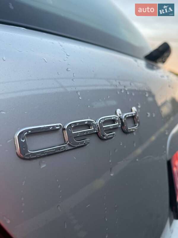 Хэтчбек Kia Ceed 2010 в Кропивницком