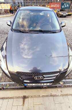 Хетчбек Kia Ceed 2008 в Виноградові
