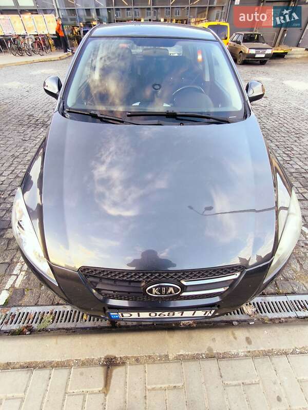 Хетчбек Kia Ceed 2008 в Виноградові