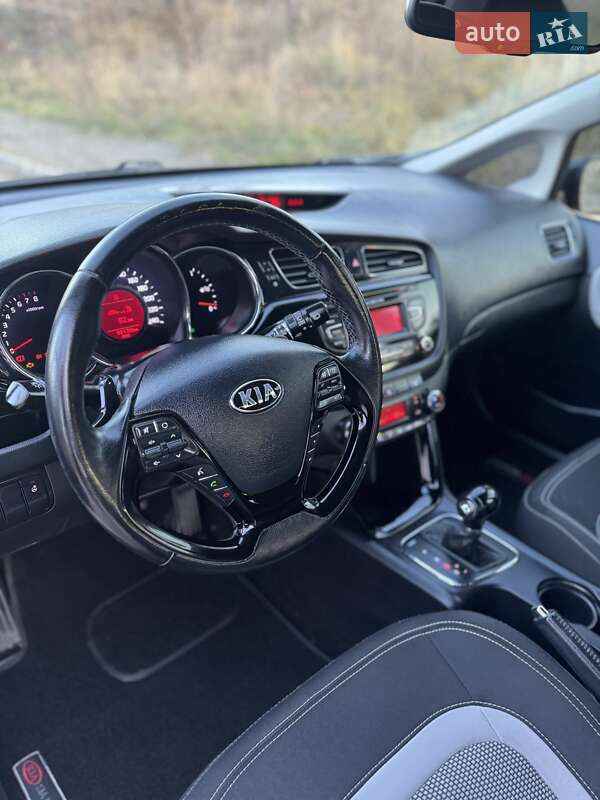 Хетчбек Kia Ceed 2013 в Києві фото 16 Хетчбек Kia Ceed 2013 в Києві