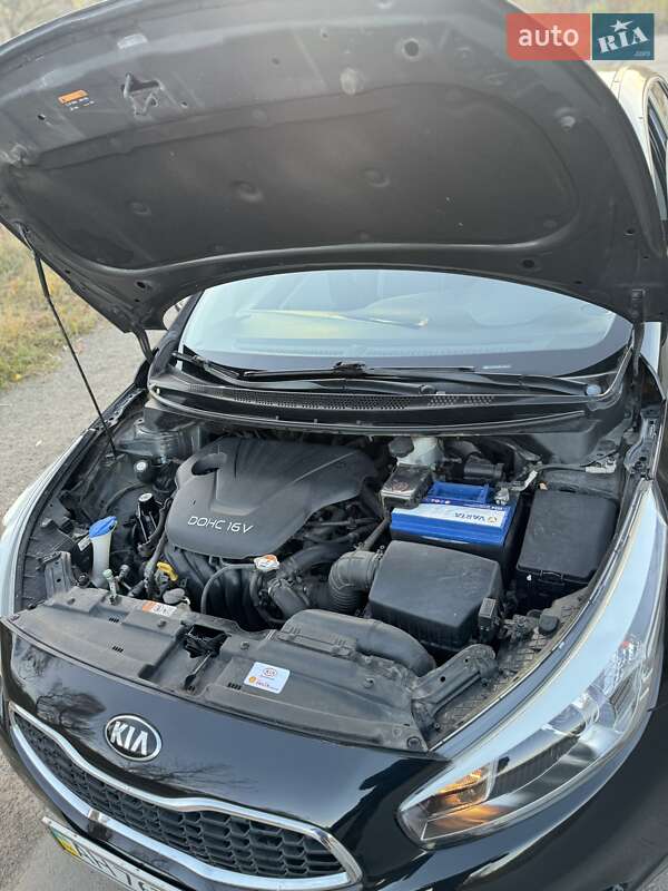 Хетчбек Kia Ceed 2013 в Києві фото 27 Хетчбек Kia Ceed 2013 в Києві