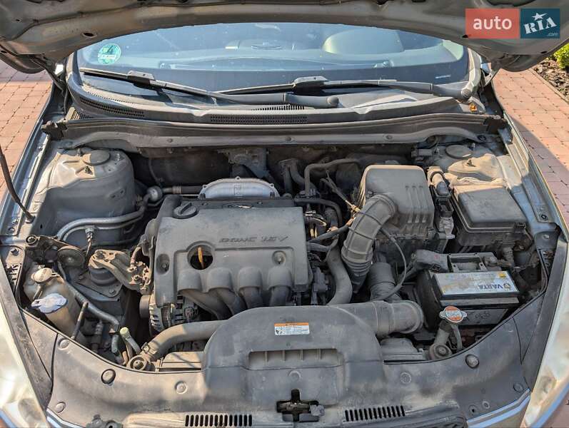 Хэтчбек Kia Ceed 2009 в Виннице