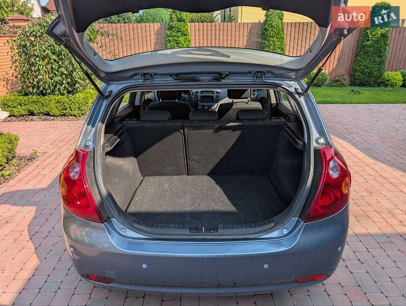 Хэтчбек Kia Ceed 2009 в Виннице