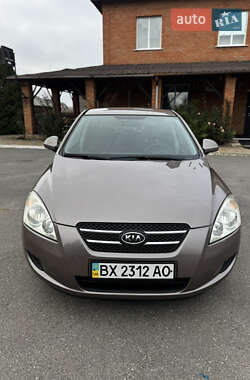 Хэтчбек Kia Ceed 2007 в Знаменке
