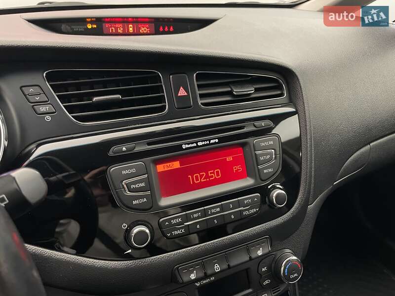 Хэтчбек Kia Ceed 2013 в Киеве