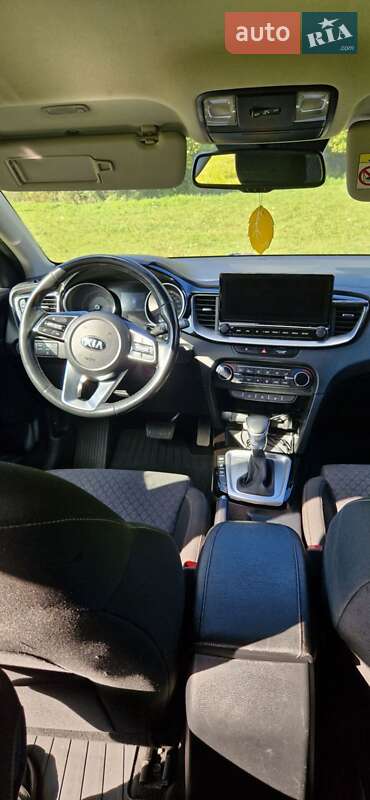 Универсал Kia Ceed 2021 в Ужгороде