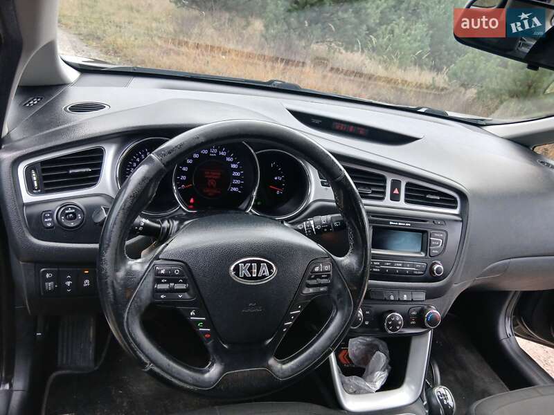 Универсал Kia Ceed 2013 в Сарнах фото 11 Универсал Kia Ceed 2013 в Сарнах