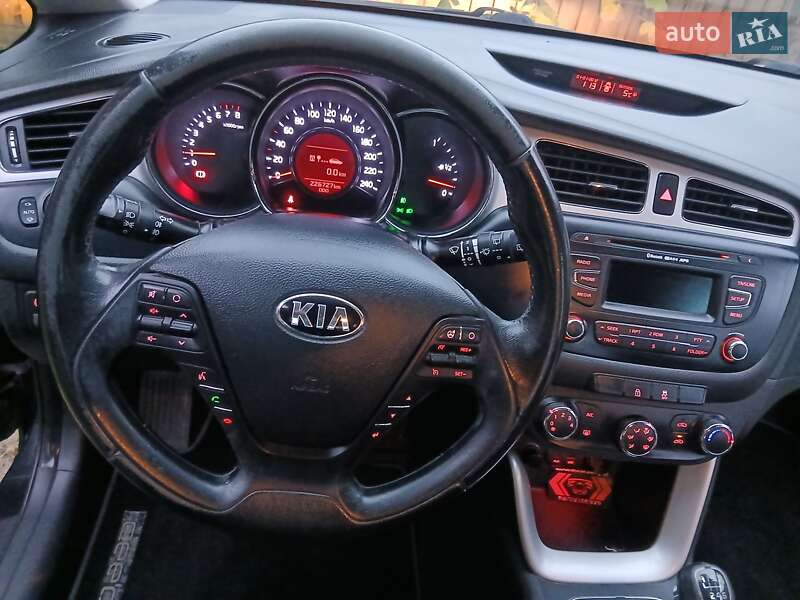 Универсал Kia Ceed 2013 в Сарнах фото 27 Универсал Kia Ceed 2013 в Сарнах