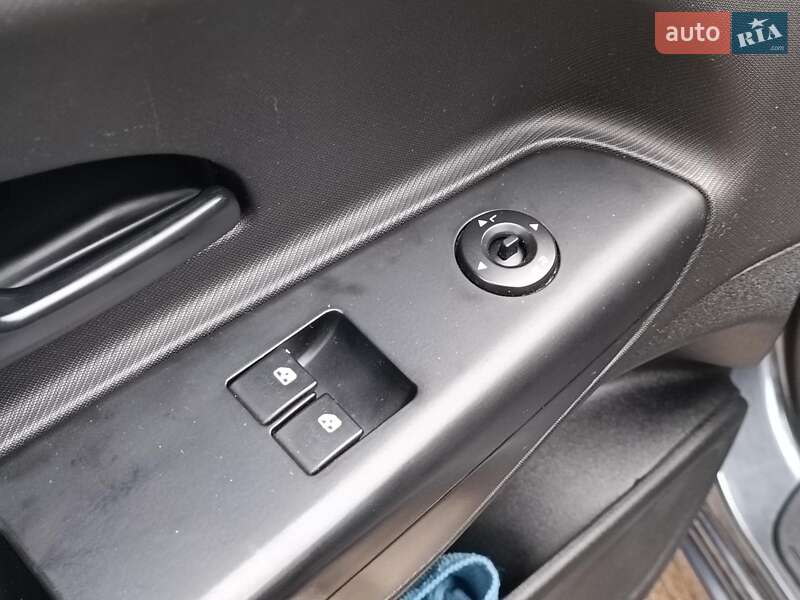 Хэтчбек Kia Ceed 2009 в Харькове