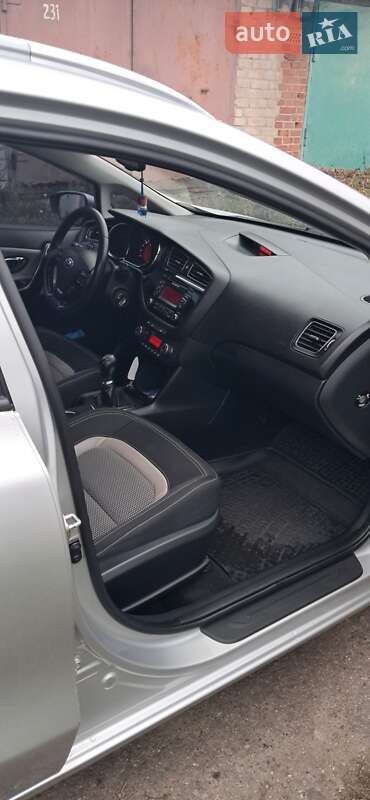 Универсал Kia Ceed 2013 в Славянске