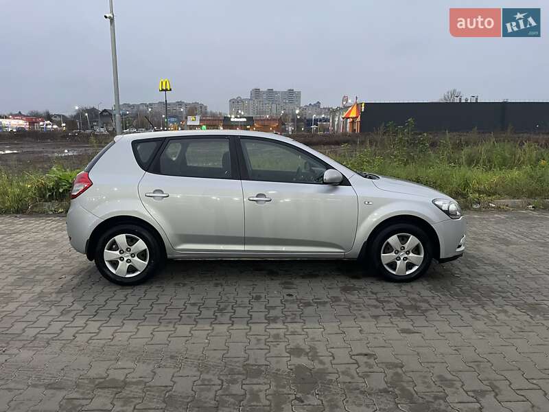 Хэтчбек Kia Ceed 2011 в Боярке фото 7 Хэтчбек Kia Ceed 2011 в Боярке