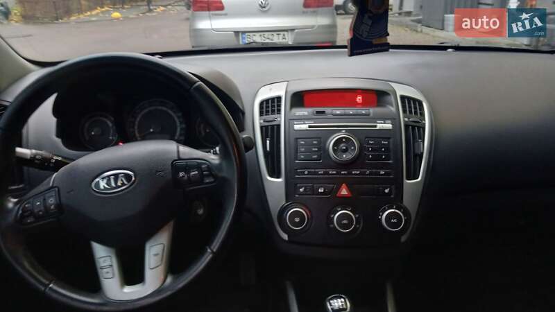 Універсал Kia Ceed 2011 в Івано-Франківську фото 10 Універсал Kia Ceed 2011 в Івано-Франківську