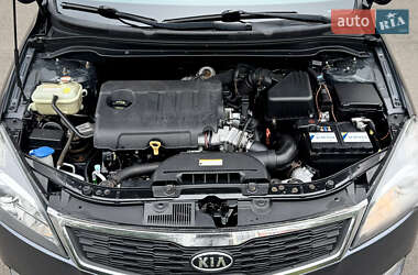 Універсал Kia Ceed 2010 в Рівному