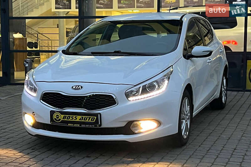Хэтчбек Kia Ceed 2013 в Ивано-Франковске