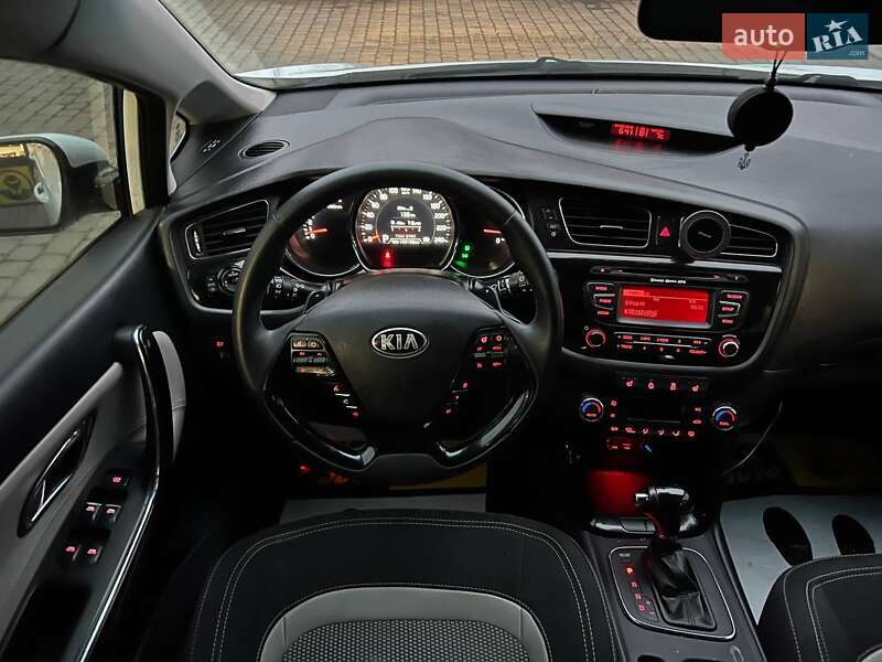 Хэтчбек Kia Ceed 2013 в Ивано-Франковске