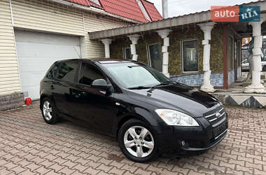 Хэтчбек Kia Ceed 2008 в Киеве