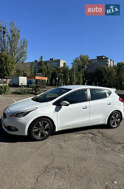 Хэтчбек Kia Ceed 2015 в Киеве