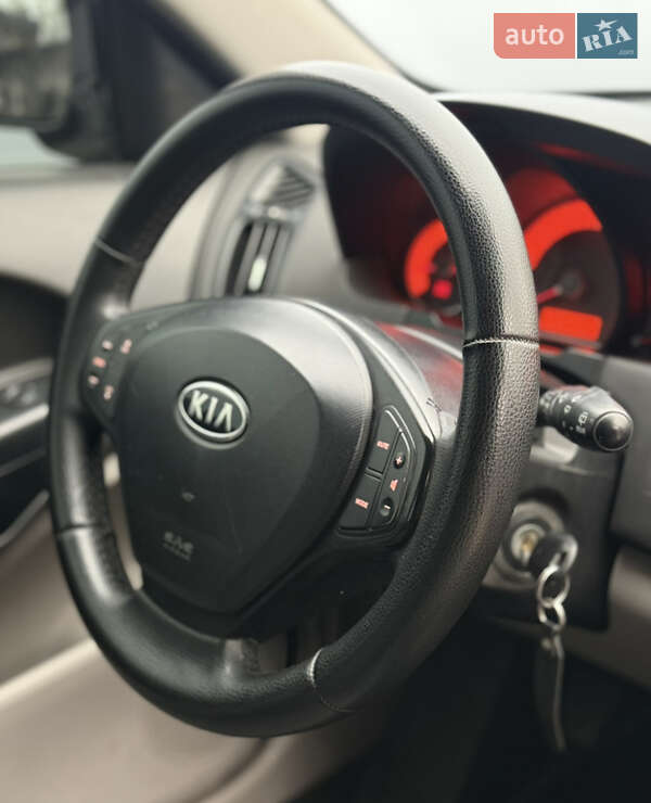 Хэтчбек Kia Ceed 2008 в Днепре