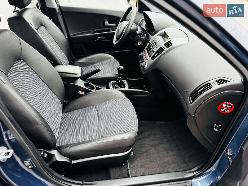 Универсал Kia Ceed 2008 в Здолбунове фото 28 Универсал Kia Ceed 2008 в Здолбунове