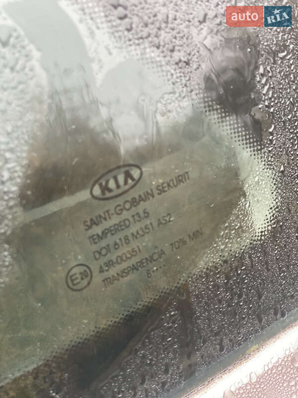Универсал Kia Ceed 2008 в Хороле