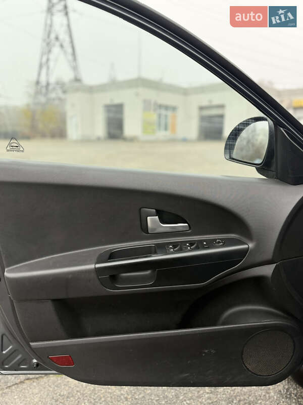 Универсал Kia Ceed 2007 в Запорожье