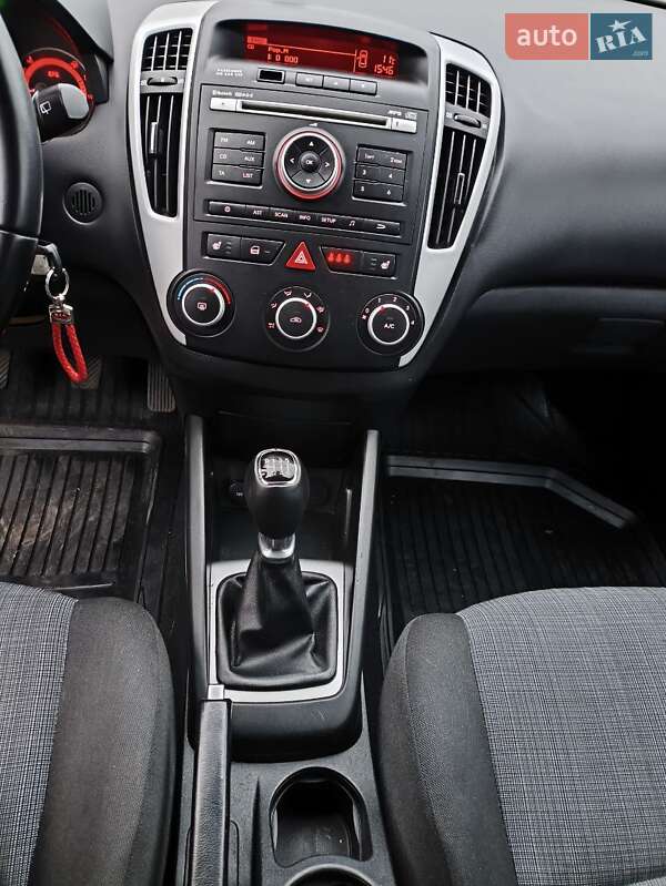 Универсал Kia Ceed 2012 в Запорожье фото 12 Универсал Kia Ceed 2012 в Запорожье