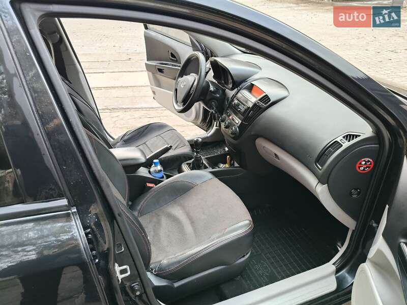 Хэтчбек Kia Ceed 2007 в Запорожье