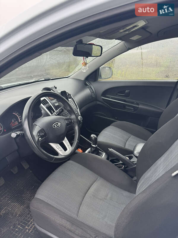 Универсал Kia Ceed 2011 в Соснице фото 12 Универсал Kia Ceed 2011 в Соснице