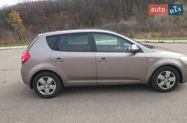 Хэтчбек Kia Ceed 2007 в Харькове