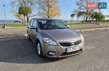 Хетчбек Kia Ceed 2010 в Черкасах