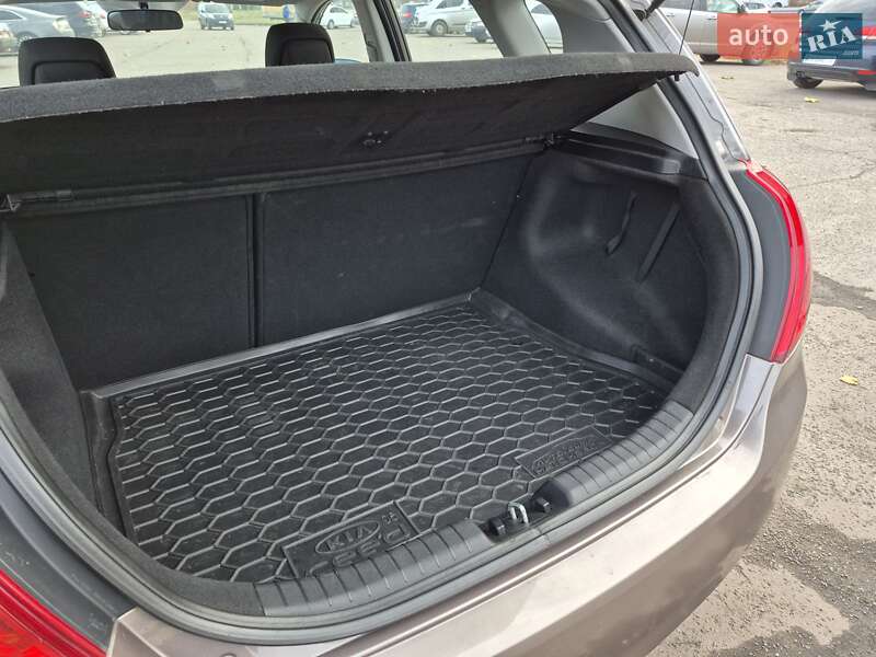 Хэтчбек Kia Ceed 2010 в Черкассах