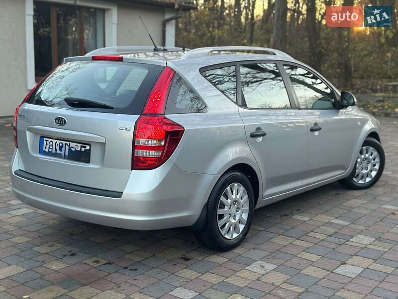 Универсал Kia Ceed 2010 в Киеве