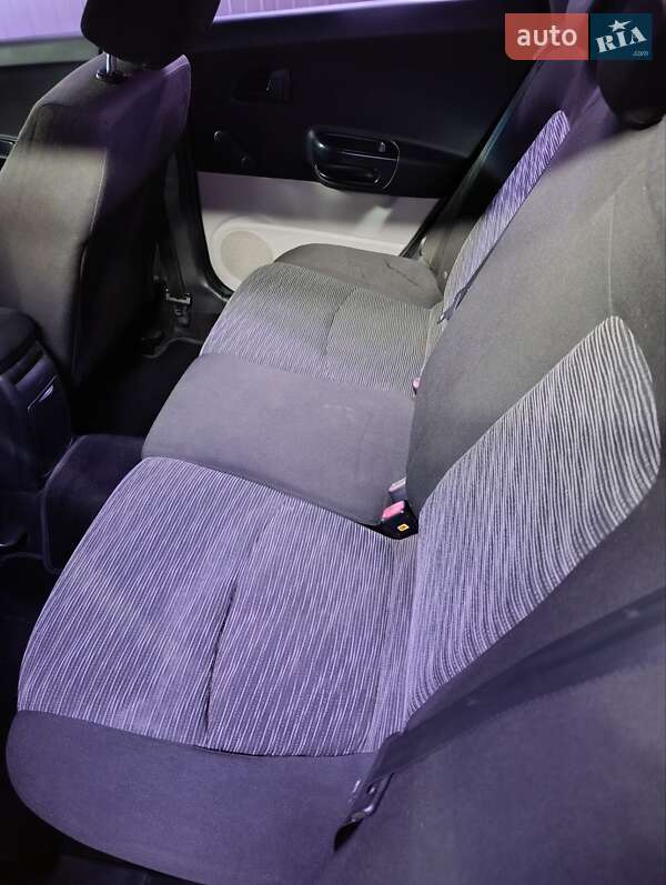 Хэтчбек Kia Ceed 2008 в Киеве фото 11 Хэтчбек Kia Ceed 2008 в Киеве