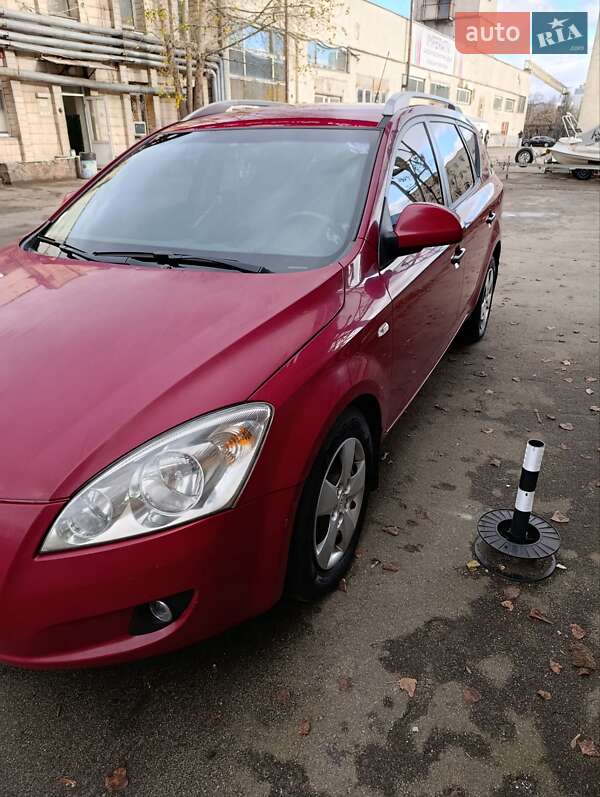 Хэтчбек Kia Ceed 2008 в Киеве фото Хэтчбек Kia Ceed 2008 в Киеве