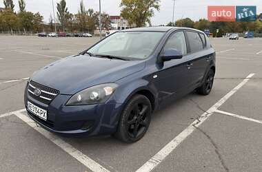 Хэтчбек Kia Ceed 2008 в Днепре