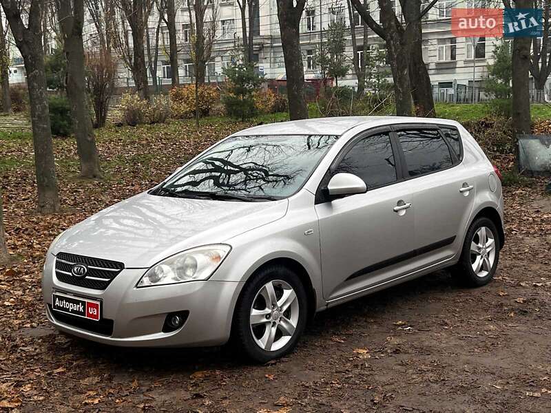 Хэтчбек Kia Ceed 2007 в Киеве