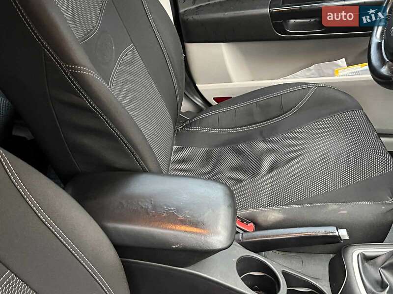 Хэтчбек Kia Ceed 2007 в Киеве